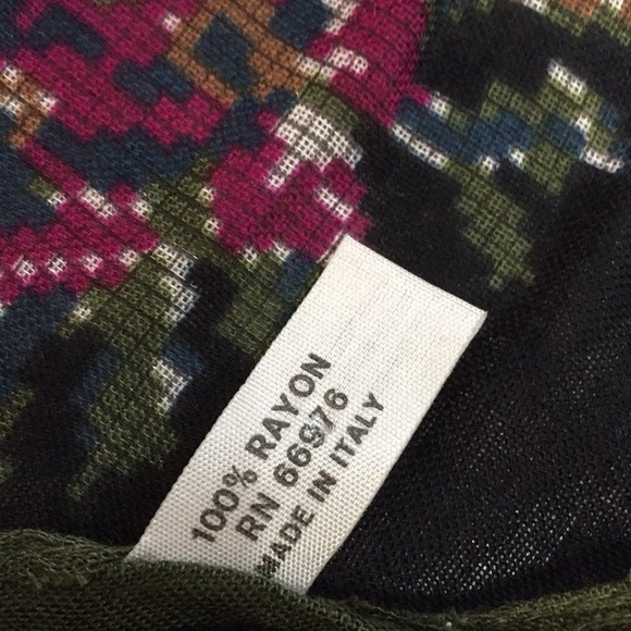 3 scarves - Picture 9 of 15